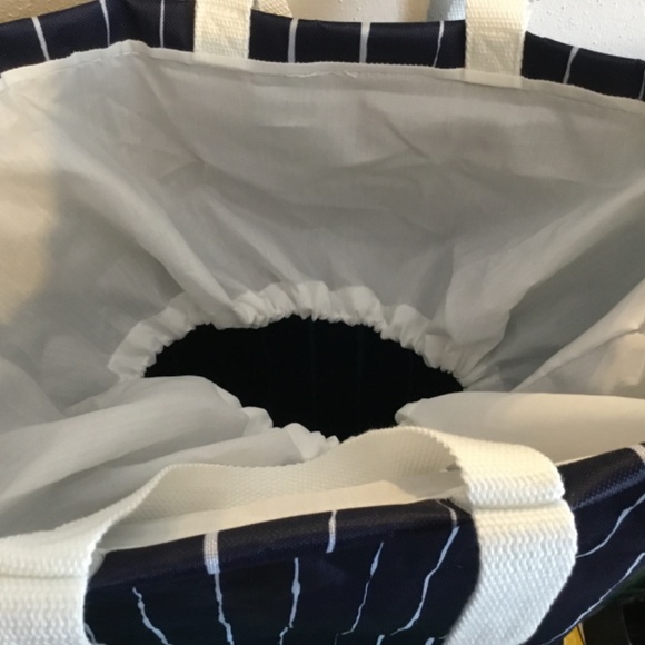 Shower Caddy and Laundry tote - Picture 3 of 5